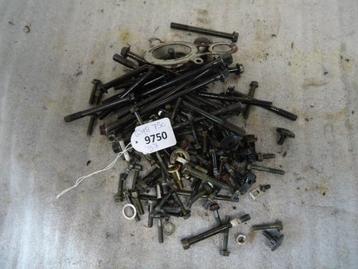 GSXR750 1998 - 2000, 1996 - 1997 Suzuki Bout D1-12001 beschikbaar voor biedingen