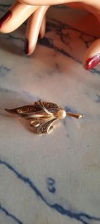 Antieke  broche,Damascener Toledo goud., Ophalen of Verzenden, Goud, Broche