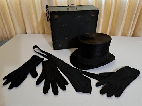 1900 orde kousenband hoge hoed set handschoenen stropdas, Antiek en Kunst, Antiek | Kleding en Accessoires, Dames, Verzenden