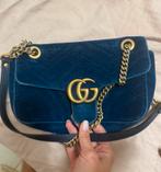 Gucci velvet blue  bag with dustbag, Ophalen of Verzenden, Zo goed als nieuw, Blauw, Schoudertasje
