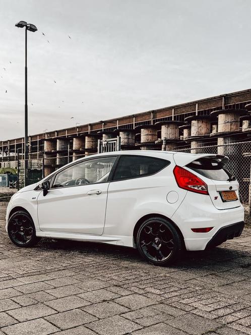 Ford Fiesta st line, Auto's, Ford, Particulier, Fiësta, ABS, Airbags, Bluetooth, Elektrische buitenspiegels, Elektrische ramen