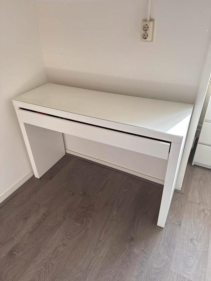 IKEA Malm Make-uptafel - Zo goed als nieuw!, Huis en Inrichting, Bureaus, Zo goed als nieuw, Bureau, Ophalen