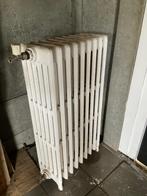 Gietijzeren radiator, Doe-het-zelf en Verbouw, Verwarming en Radiatoren, Gebruikt, Radiator, Ophalen