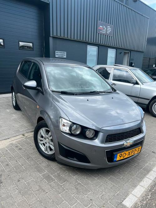 Chevrolet Aveo 1.2 5-DEURS 2012 Grijs, Auto's, Chevrolet, Bedrijf, Aveo, ABS, Airbags, Airconditioning, Bluetooth, Boordcomputer