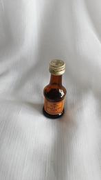 STROH marillen licor klein flesje, miniatuur (nr. 24), Verzamelen, Ophalen of Verzenden, Nieuw, Gebruiksvoorwerp