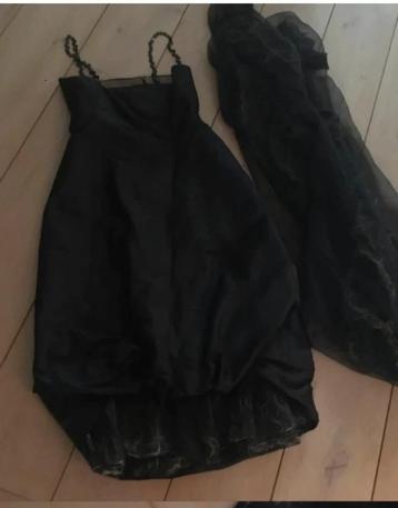 Annette Görtz feestjurk met sjaal beschikbaar voor biedingen