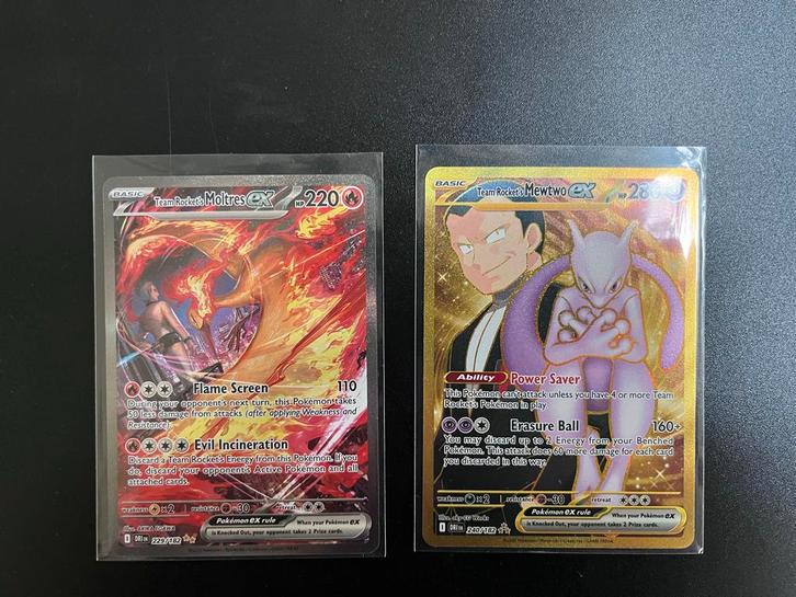 Team Rocket Mewtwo & Moltres, Hobby en Vrije tijd, Verzamelkaartspellen | Overige, Nieuw, Losse kaart, Foil, Ophalen of Verzenden