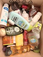 Doos vol verzorgings spullen. Shampoo crèmespoeling etc., Ophalen, Gebruikt, Shampoo of Conditioner