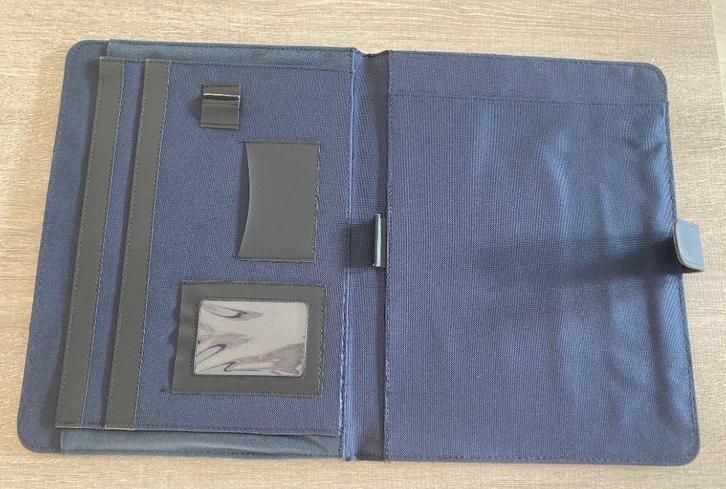 Schrijfmap donkerblauw met zwart 13x25 cm, Diversen, Schrijfwaren, Zo goed als nieuw, Ophalen of Verzenden