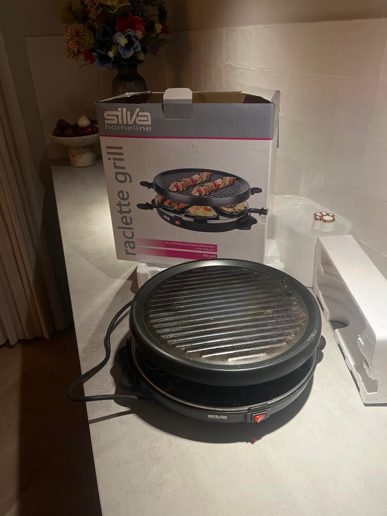 Gratis Gourmetstel - Silva Homeline Raclette Grill, Ophalen of Verzenden, Gebruikt, 4 t/m 7 personen