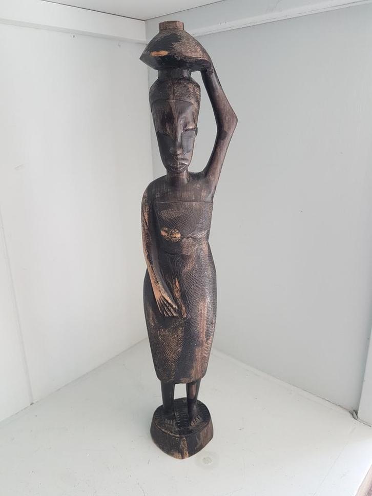 Afrikaans handgemaakt beeld - spirituele culturele betekenis, Antiek en Kunst, Kunst | Niet-Westerse kunst, Ophalen of Verzenden