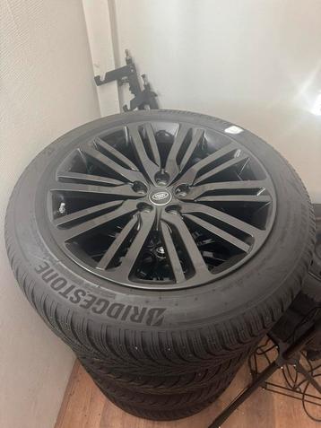 Land Rover Discovery 5 Winterset 21 inch als nieuw beschikbaar voor biedingen