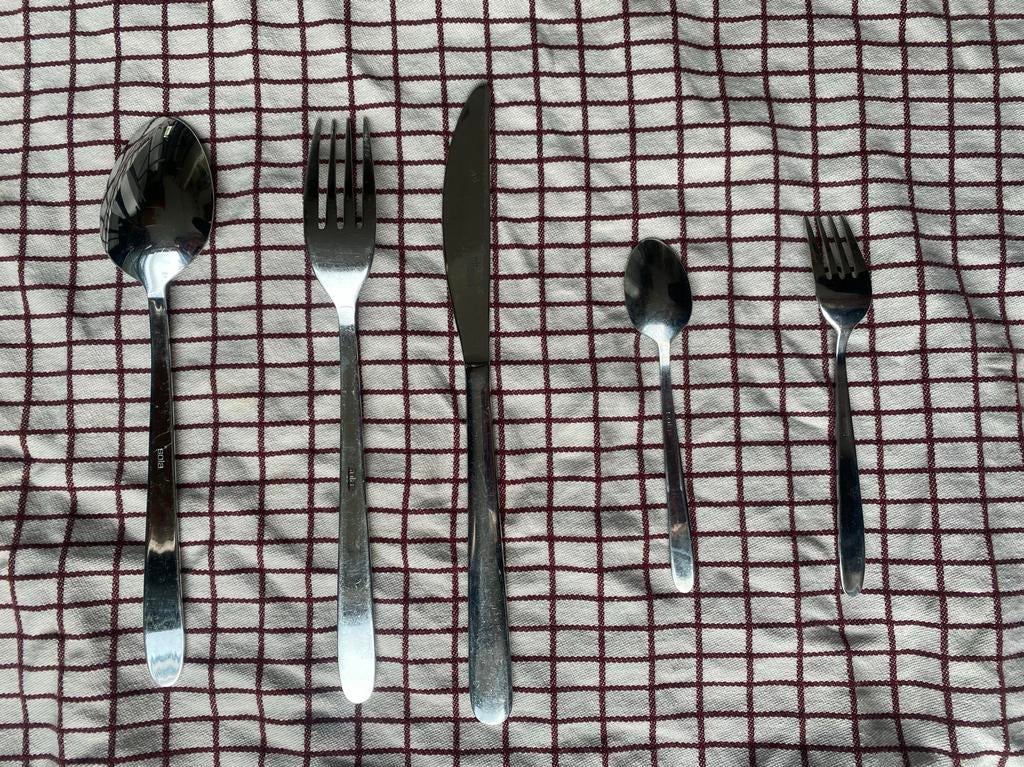 Sola Bestekset - 32 Delig, Ophalen of Verzenden, Zo goed als nieuw, Rvs of Chroom, Vaatwasserbestendig