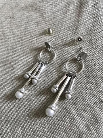 Zamak oorbellen (124) (32,- = 14,50) Parel beschikbaar voor biedingen