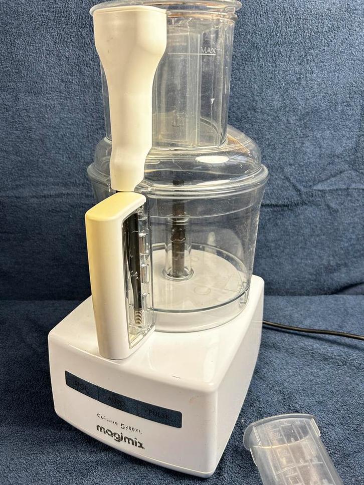 MagiMix 5200XL Keukenmachine - Krachtig en Veelzijdig, Witgoed en Apparatuur, Keukenmixers, Zo goed als nieuw, 2 tot 3 liter, 1 snelheid