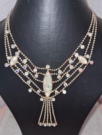 Vintage choker collier met pearl steentjes.  beschikbaar voor biedingen