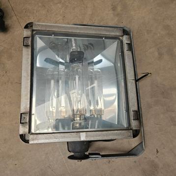 Gigantische Industriële Bouwlamp / Schijnwerper – 76x64 cm

 beschikbaar voor biedingen