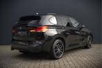 BMW X1 xDrive25e Executive M Sport | Stoelverwarming | Trekh, Auto's, BMW, Gebruikt, Zwart, Leder en Stof, Zwart