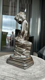 “Bronzen” beeldje van zittende oosterse dame, Antiek en Kunst, Kunst | Beelden en Houtsnijwerken, Ophalen of Verzenden