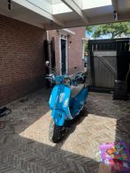 Blauwe Vespa Primavera 2018 – Bijna nieuw!, Fietsen en Brommers, Scooters | Vespa, Ophalen, Overige modellen, Zo goed als nieuw