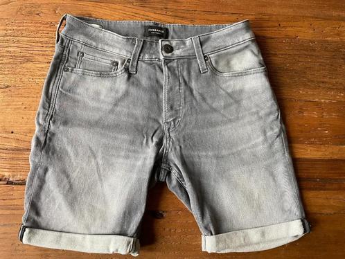Korte spijkerbroek Jack & Jones maat S grijs ZGAN, Kleding | Heren, Spijkerbroeken en Jeans, Zo goed als nieuw, W32 (confectie 46) of kleiner