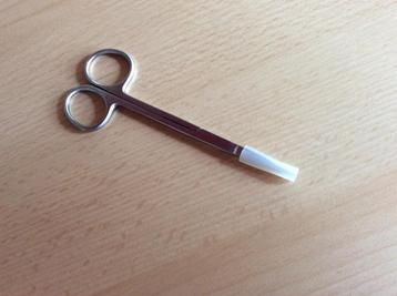 Nieuw verband en pleister schaartje beschikbaar voor biedingen