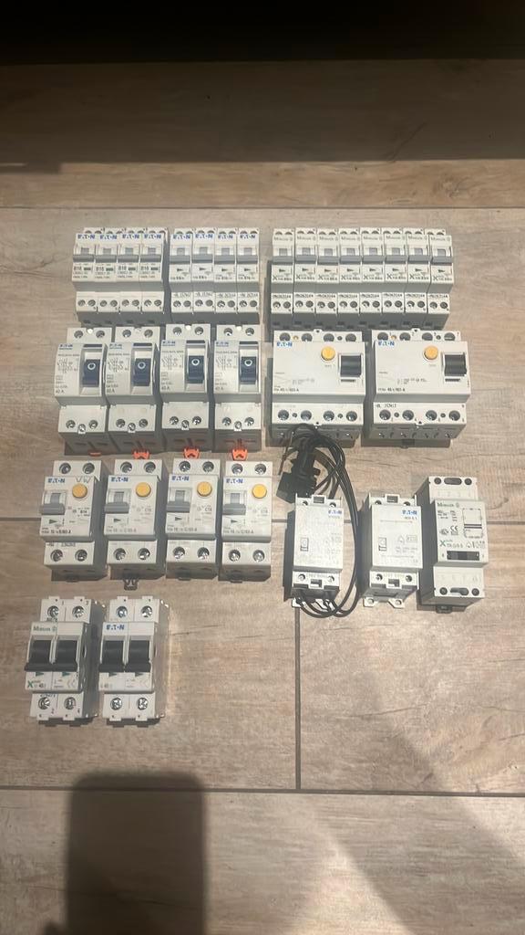 Diverse Eaton en Moeller automaten aardlekschakelaar, Doe-het-zelf en Verbouw, Elektra en Kabels, Gebruikt, Schakelaar, Ophalen of Verzenden