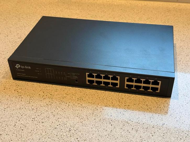 TP-Link TL-SG1016PE 16-Poorts PoE+ Switch, Computers en Software, Netwerk switches, Zo goed als nieuw, Ophalen of Verzenden