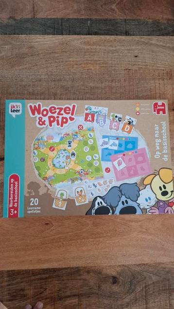 Woezel & Pip op weg naar de basisschool. beschikbaar voor biedingen