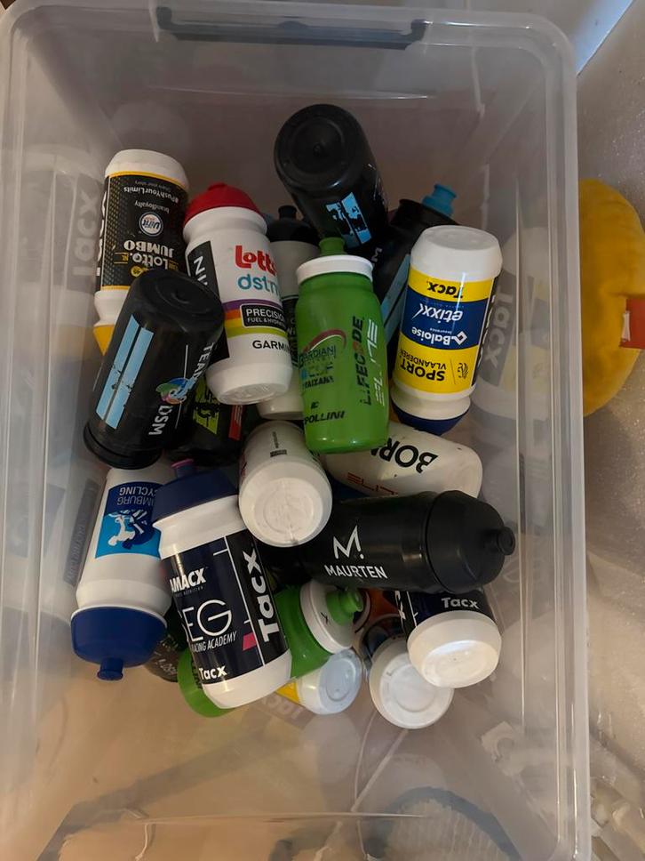 100 Bidons van Wielerploegen - Speciale Collectie!, Sport en Fitness, Bidons, Gebruikt, Ophalen of Verzenden