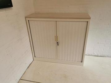 Dossier /opberg /garagekast  beschikbaar voor biedingen