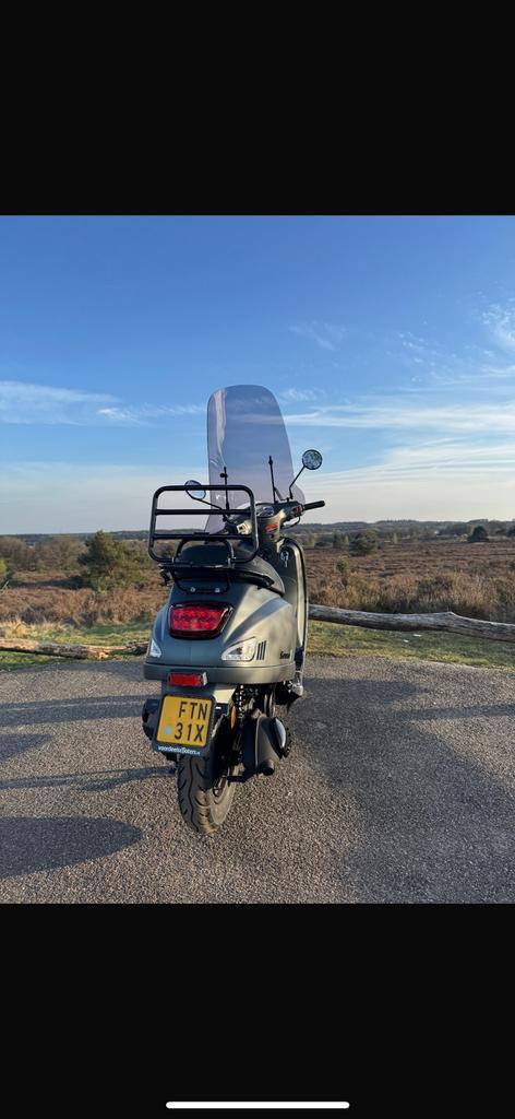 Senzo scooter, Fietsen en Brommers, Snorfietsen en Snorscooters, Nieuw, Overige merken, Benzine, Ophalen