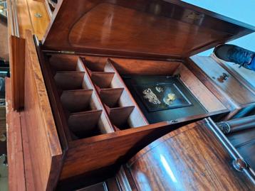 Kast tafel kaptafel dressoir commode antieke meubels>2000st beschikbaar voor biedingen