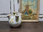 Tulpenvaasje Moustier Frankrijk, Antiek en Kunst, Antiek | Keramiek en Aardewerk, Ophalen of Verzenden