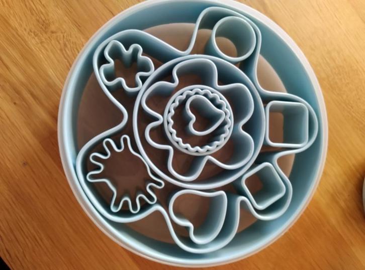 Te koop uitsteekvormpjes, Huis en Inrichting, Keuken | Keukenbenodigdheden, Zo goed als nieuw, Ophalen of Verzenden