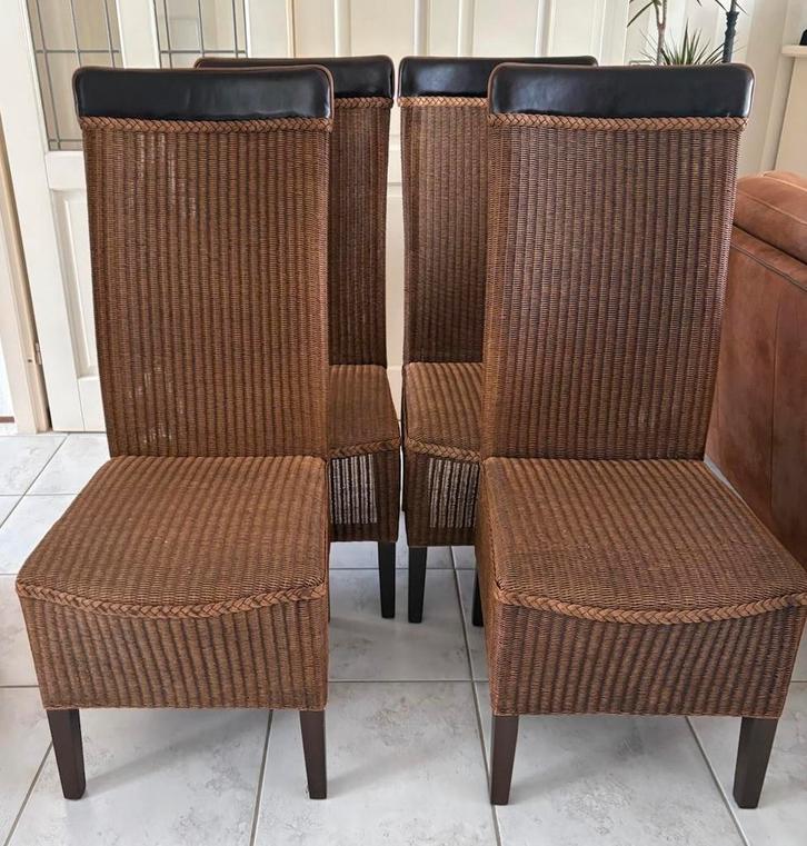 4 Lloyd Loom Eetkamerstoelen, Antiek en Kunst, Antiek | Meubels | Stoelen en Banken, Ophalen