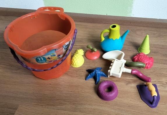 Strandspeelset strandemmer vormpjes schepje gieter zandbak, Kinderen en Baby's, Speelgoed | Buiten | Los speelgoed, Gebruikt, Ophalen of Verzenden