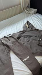 Essentials pak M, Ophalen, Zo goed als nieuw