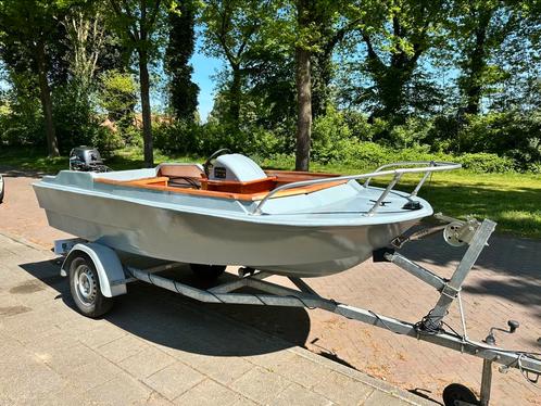 Te koop: polyester boot, klusproject, zonder trailer/motor, Watersport en Boten, Vis- en Consoleboten, Gebruikt, Tot 10 pk, 3 tot 6 meter