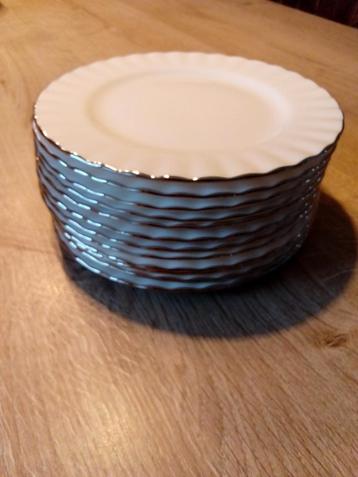 Royal Albert Chantilly gebaksbordjes beschikbaar voor biedingen