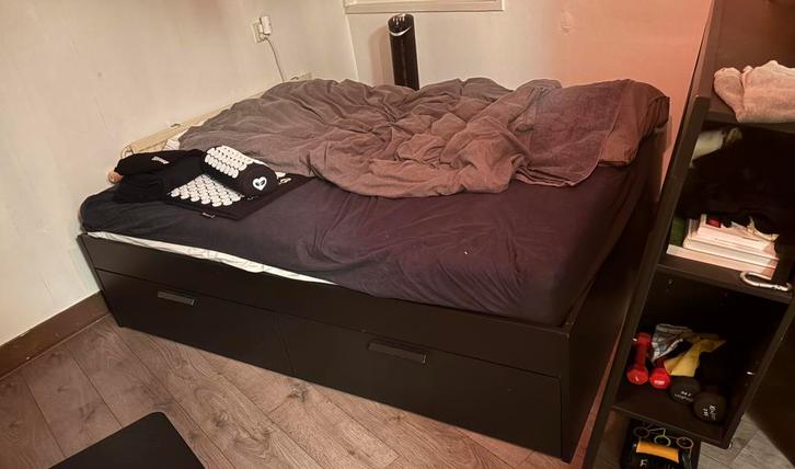 Ikea Brimnes bed bedframe bedeinde met4 lades en lattenbodem, Huis en Inrichting, Slaapkamer | Bedden, Gebruikt, Tweepersoons