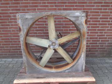 Ø 900 mm 4 KW 1450 toeren/minuut beschikbaar voor biedingen
