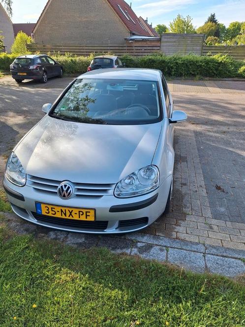 Volkswagen Golf 1.6 16V FSI 85KW 5D 2004 Grijs, Auto's, Volkswagen, Particulier, Golf, Benzine, B, Hatchback, Handgeschakeld, Origineel Nederlands