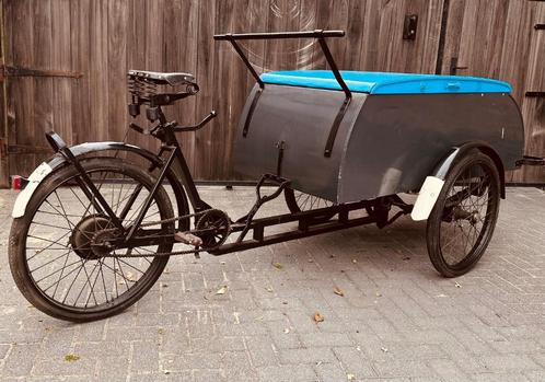 Mooie klassieke bakfiets met dichte metalen bak, foodtruck, Fietsen en Brommers, Fietsen | Bakfietsen, Gebruikt, Overige merken