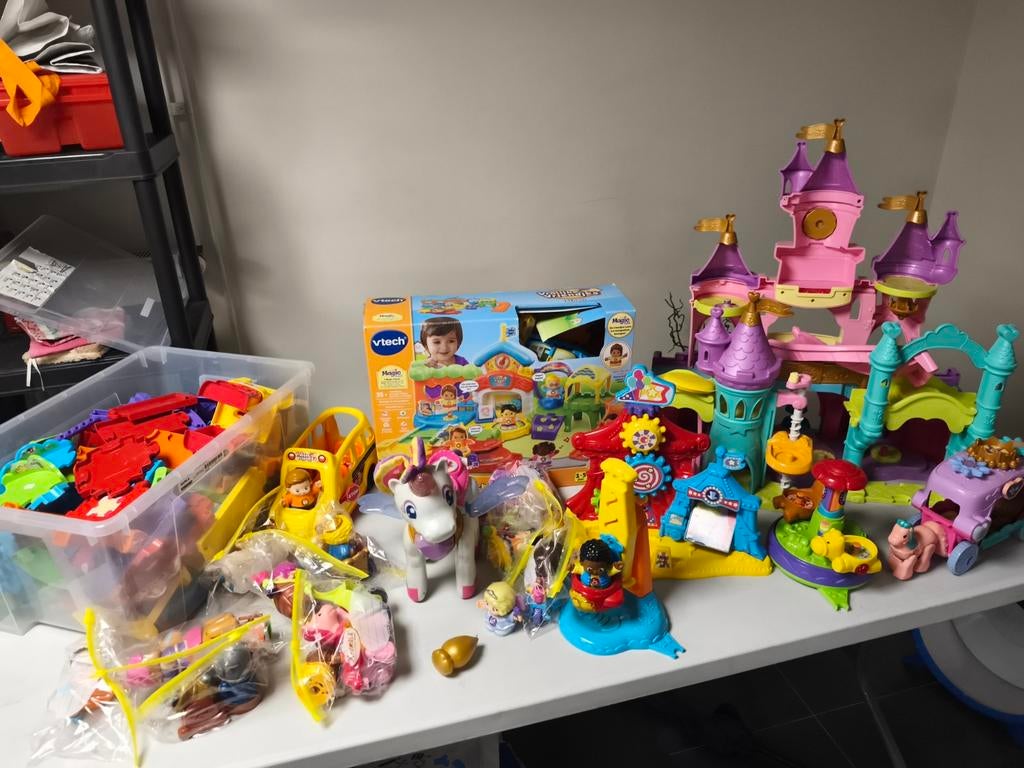 Grote hoeveelheid vrolijke vriendjes., Ophalen, Gebruikt, 2 tot 4 jaar