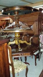 Klassieke notenhouten tafel, Ophalen