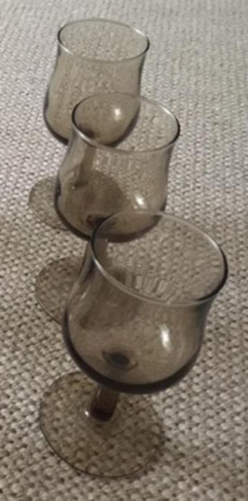 Retro glazen, rookglas beschikbaar voor biedingen