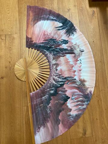 Wandversiering waaier beschikbaar voor biedingen