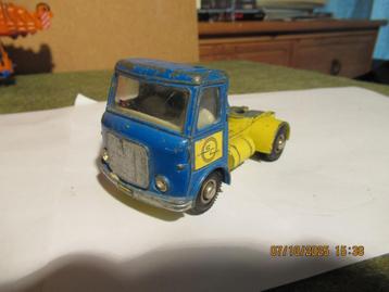 Dinky toy   AEC  lorry beschikbaar voor biedingen