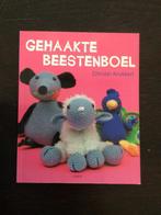 Gehaakte beestenboel door Christel Krukkert 48 pagina's, Ophalen of Verzenden, Zo goed als nieuw, Haken, Patroon of Boek